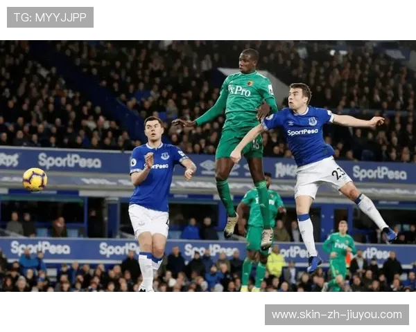 加的夫城前场逼抢积极